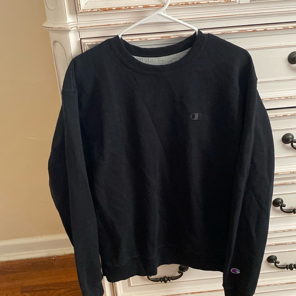 Men size Medium, Champion crew neck sweatshirt